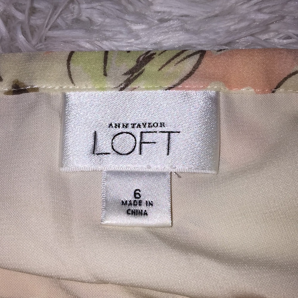 Ann Taylor LOFT Floral Skirt Size 6 - Picture 3 of 5